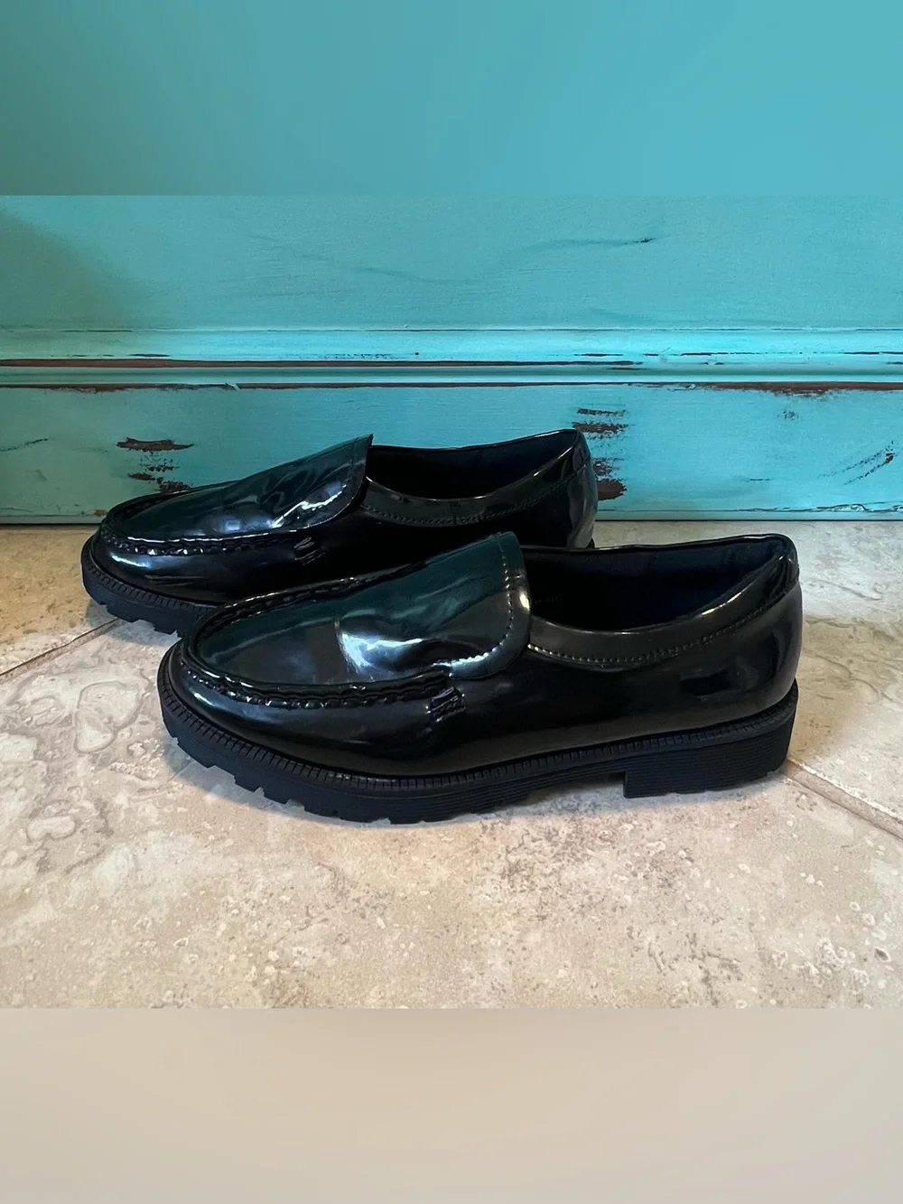 Steve Madden Black Patent Leather Lug-sole Loafers Big Girl Size 4 or Womens 5.5